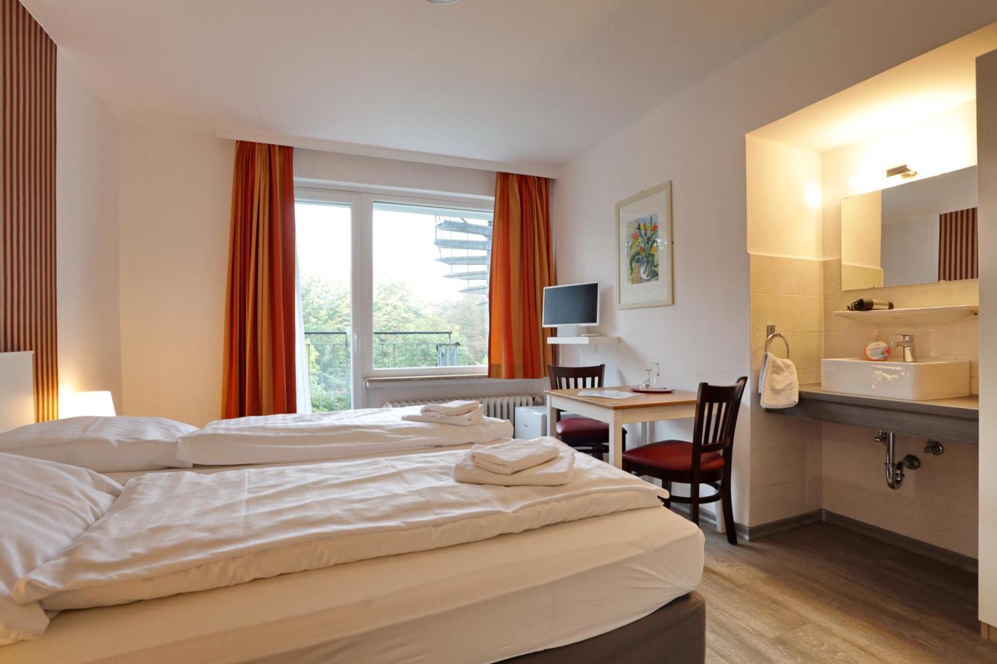 Hotel Am Park Брауншвайг Екстериор снимка